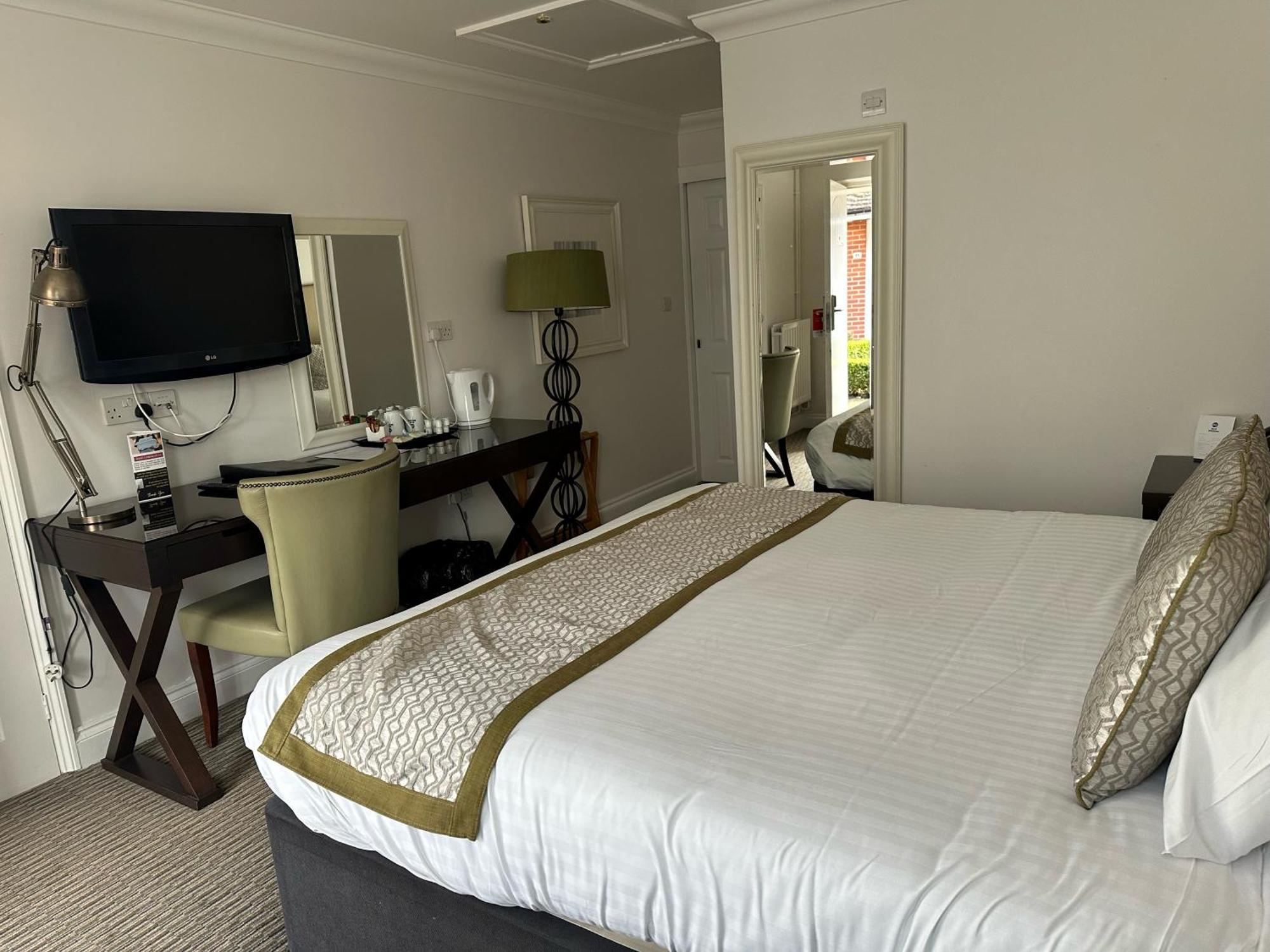 Western Priory Hotel 3*