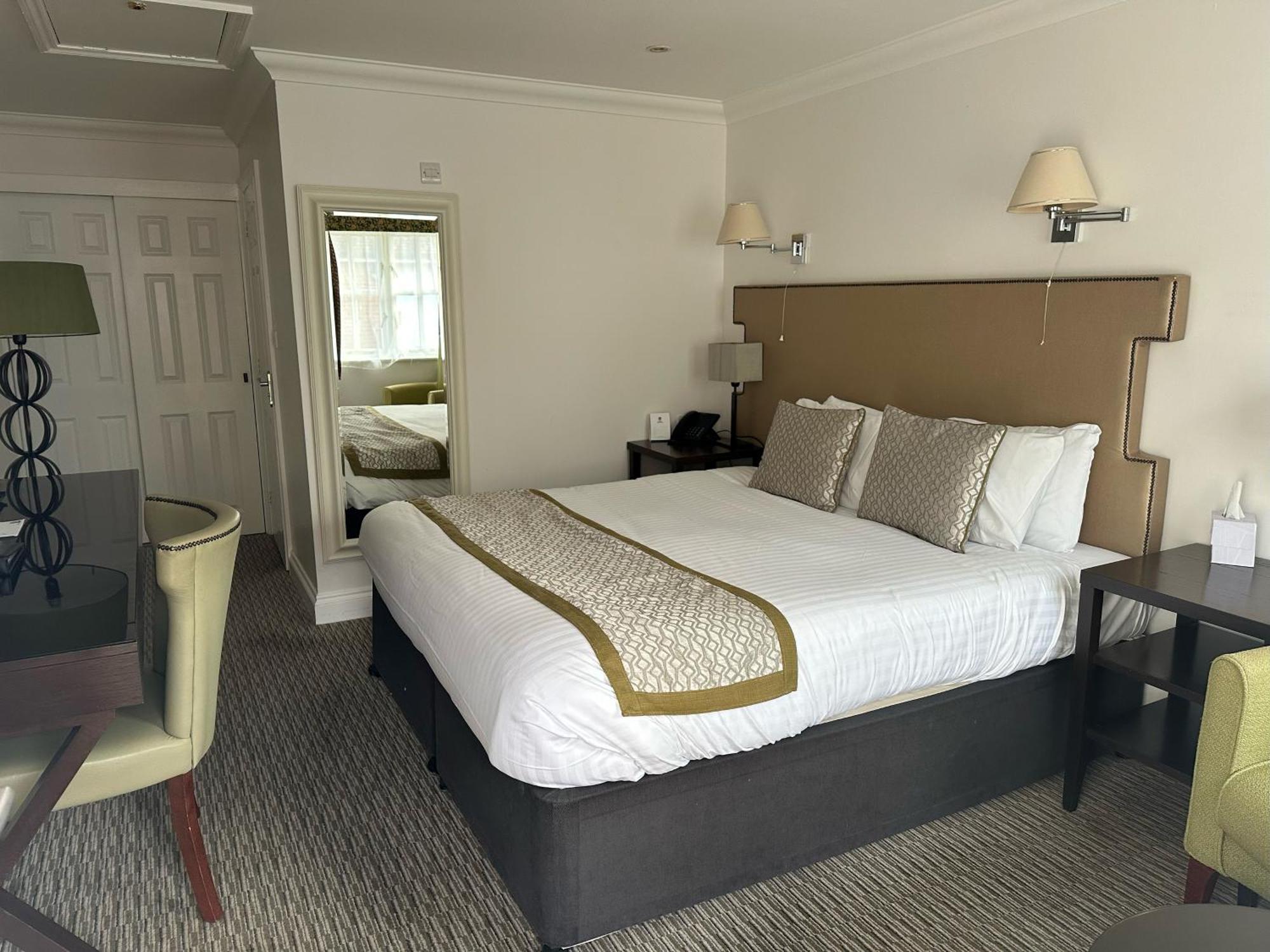 Hotel Western Priory 3*