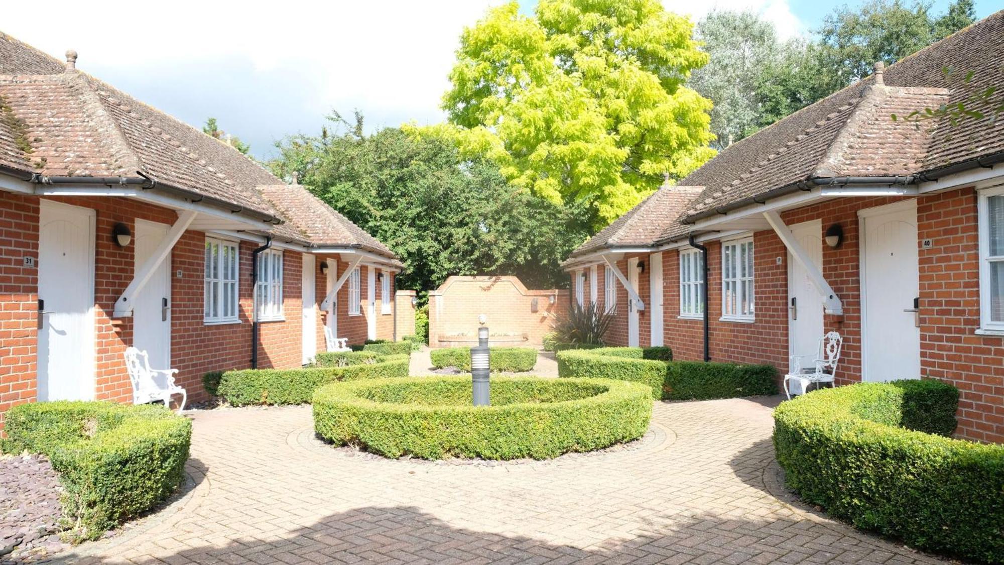 Western Priory Hotel 3*